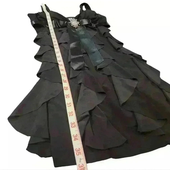 Women's Cache Black Layered Flowy Short Cocktail Dress with Crystal Tie - Picture 6 of 9